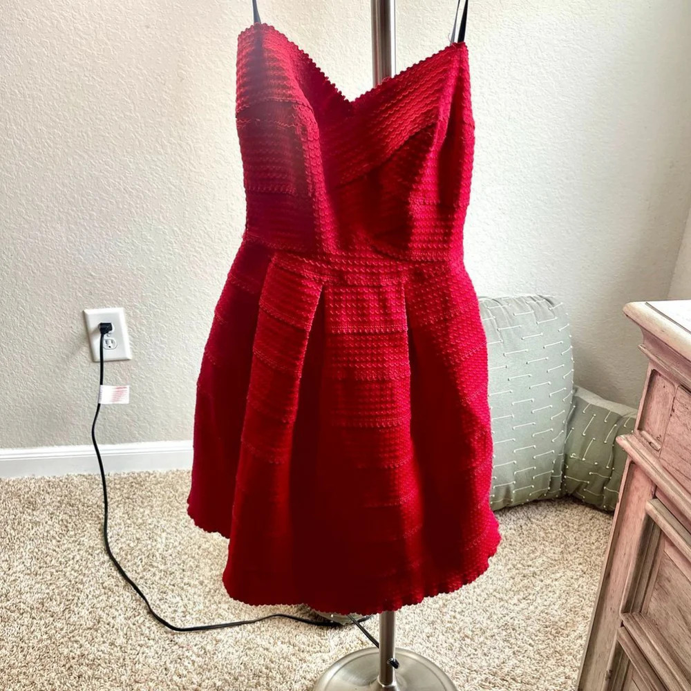 -FINAL PRICE- B. Darlin Woman’s sweetheart top Sleeveless dress size 1/2 NWT - Picture 2 of 6